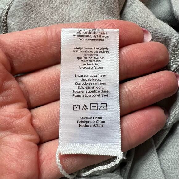 LUNYA LAHGO Restore Short Gray Pockets Stretch Lightweight Lounge Large NEW - Picture 9 of 10